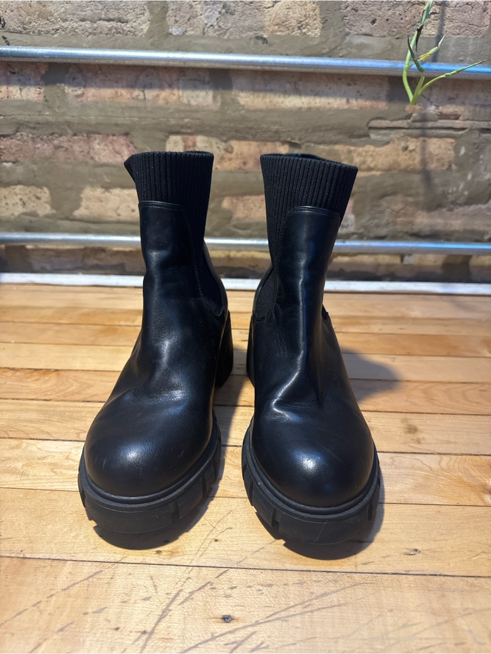 Steve Madden Black Leather Heeled Boots